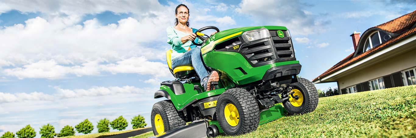 X146R, трактори за тревна площ, самоходно оборудване за тревна площ, серия X100