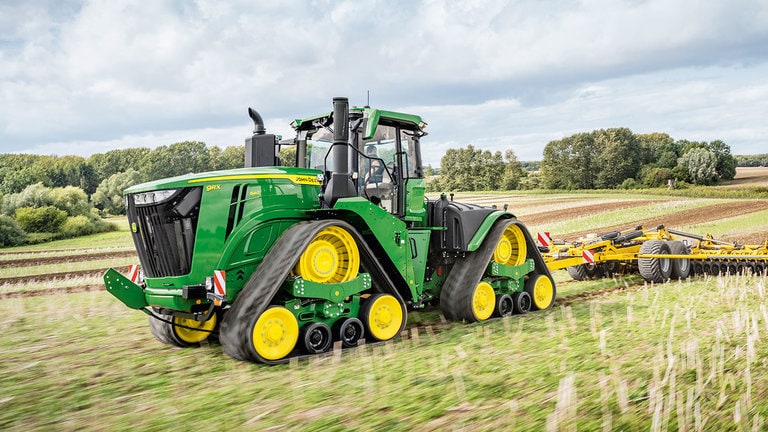 Трактор серия 9RX l John Deere